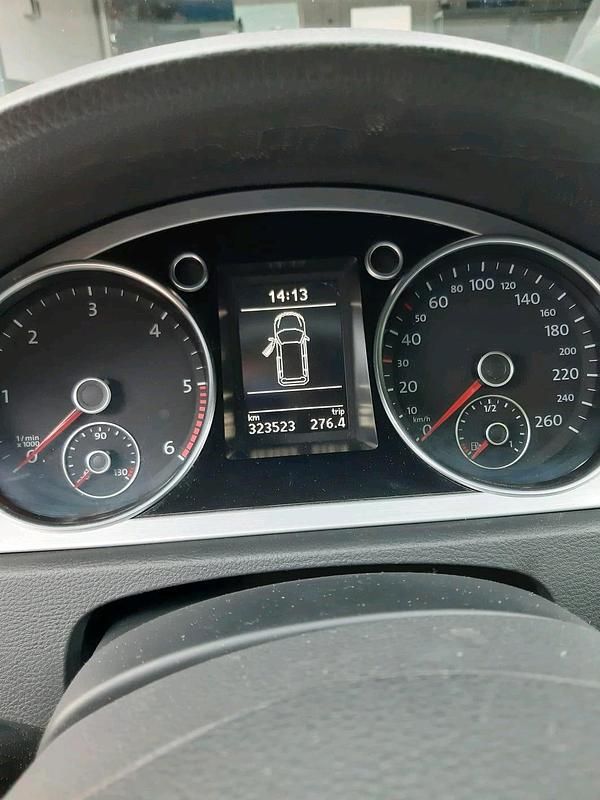 Schwarz Gebraucht 2009 VW Passat Highline Kombi | 2.900 € (Fairer Preis) - Bild 1/4