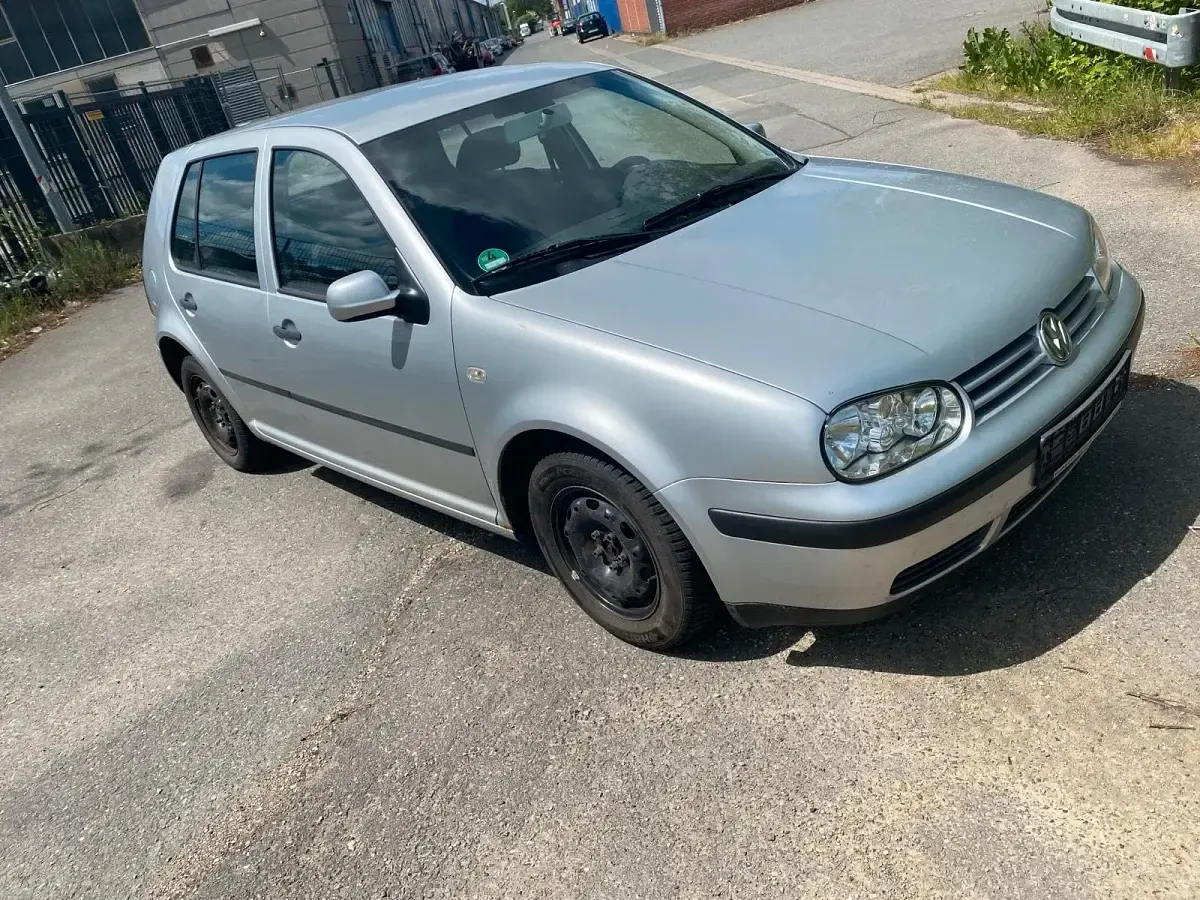 Gebraucht VW Golf IV 75 PS (55 kW) 2002 Silber Limousine