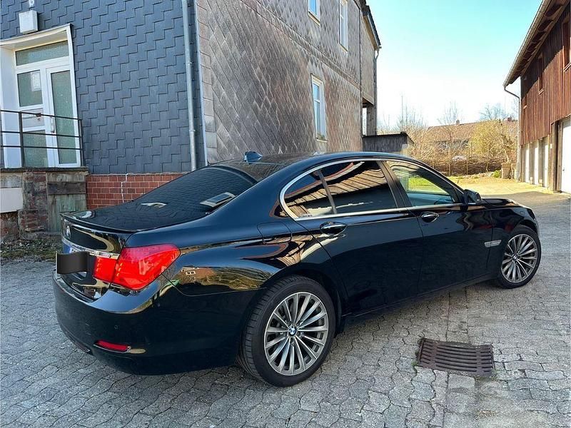 Gebraucht BMW 730 245 PS (180 kW) 2009 Schwarz Limousine
