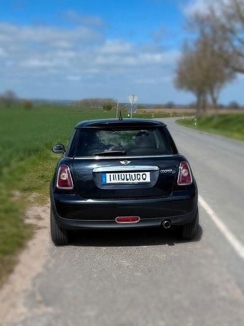 Second-hand Mini One D 109 CP (80 kW) 2008 Negru Hatchback