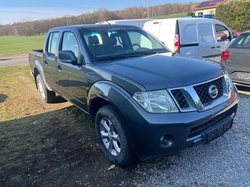 Gebraucht Nissan Navara SE 190 PS (139 kW) 2012 Blau Pickup