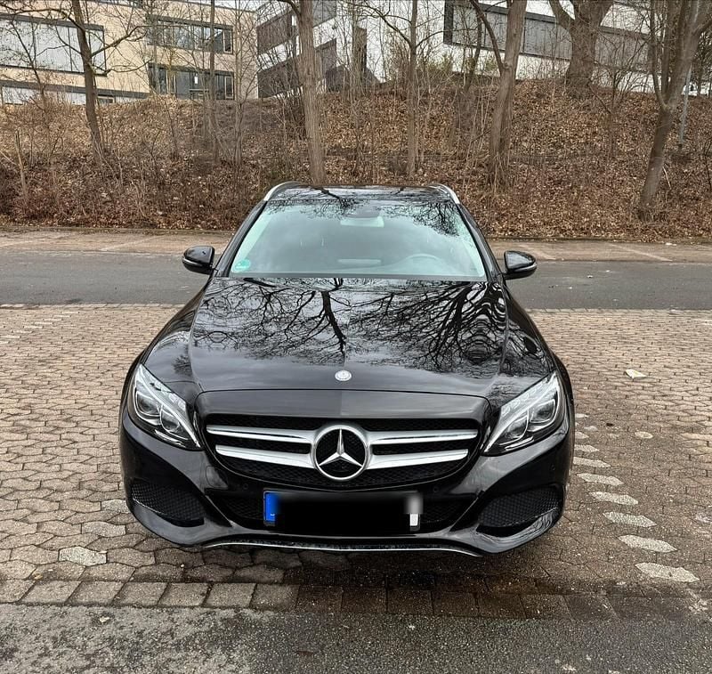 Gebraucht Mercedes C180 Avantgarde 156 PS (114 kW) 2017 Schwarz Kombi