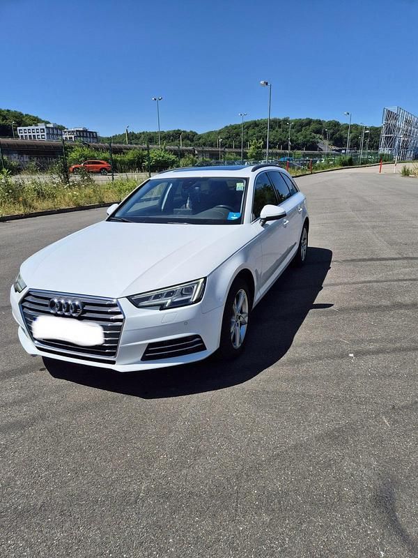 Gebraucht Audi A4 Sport 150 PS (110 kW) 2017 Weiß Kombi