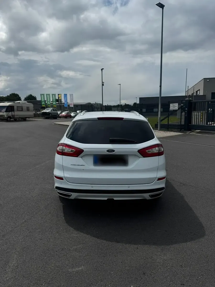 Gebraucht Ford Mondeo 180 PS (132 kW) 2016 Weiß Kombi