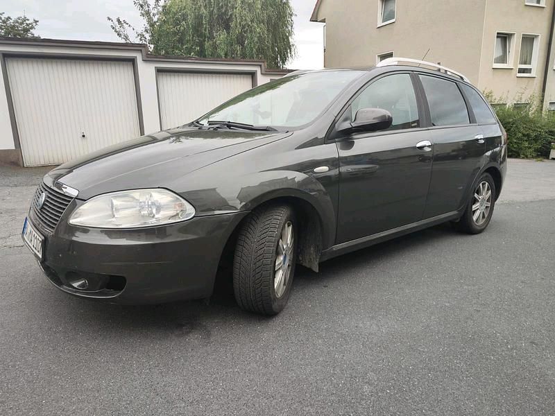 Grau Gebraucht 2006 Fiat Croma Kombi | 1.150 € - Bild 1/4