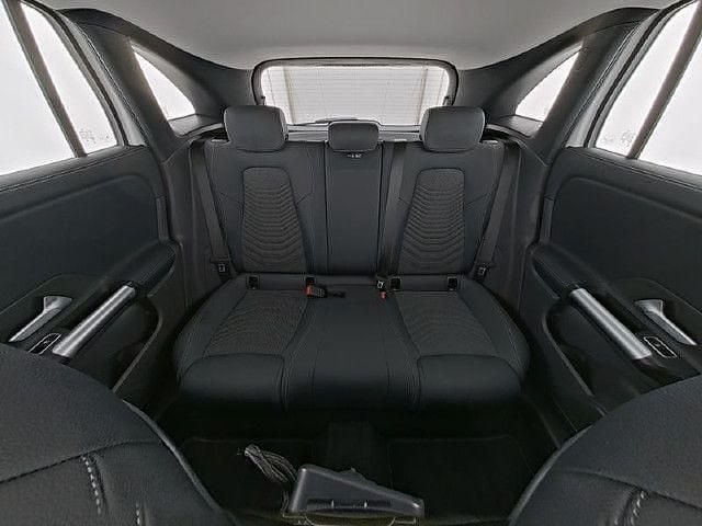 Unilack polarweiß Gebraucht 2024 Mercedes GLA180 Progressive SUV | 33.980 € (Guter Preis) - Bild 1/4