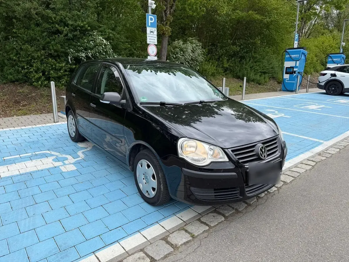 Gebraucht VW Polo 69 PS (50 kW) 2009 Schwarz Kleinwagen