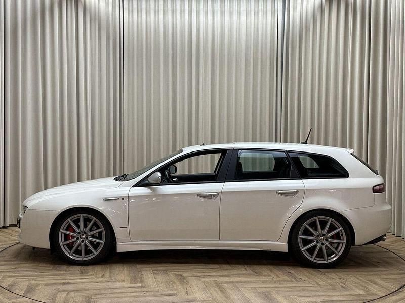 Second-hand Alfa Romeo 159 Ti 200 CP (147 kW) 2009 Alb Break