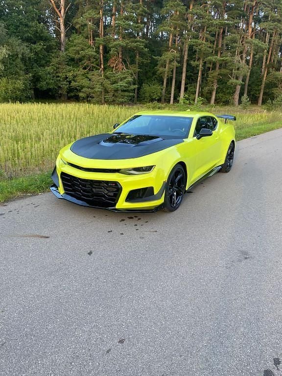 Grau Gebraucht 2019 Chevrolet Camaro ZL1 | 31.000 € - Bild 1/4