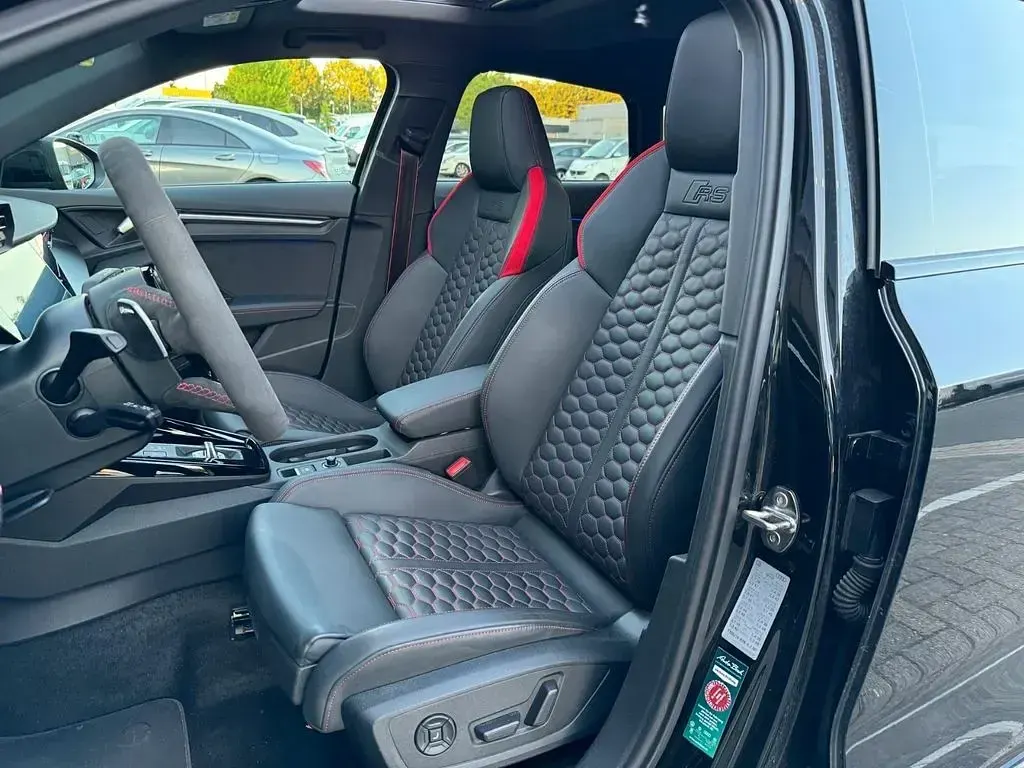 Gebraucht Audi RS3 Sport 400 PS (294 kW) 2023 Schwarz Limousine
