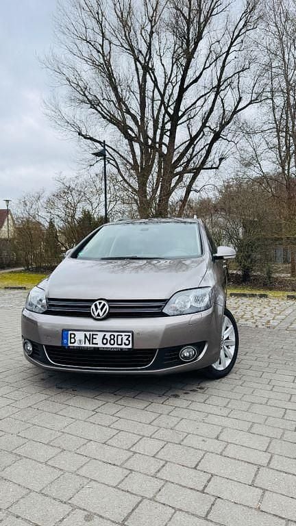 Gebraucht VW Golf Plus Cross Highline 160 PS (117 kW) 2010 Braun Van / Kleinbus