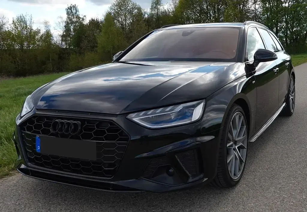 Gebraucht Audi A4 S-Line 163 PS (119 kW) 2024 Schwarz Kombi