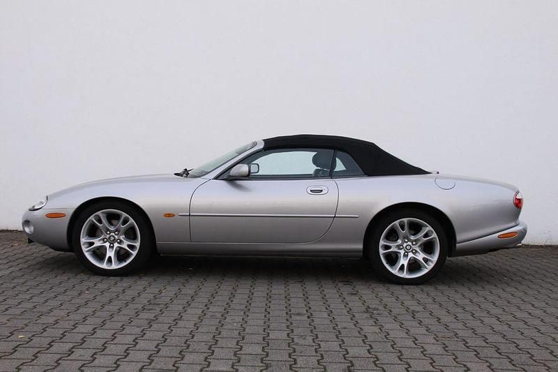 Gebraucht Jaguar XK8 284 PS (208 kW) 2002 Silber Cabrio