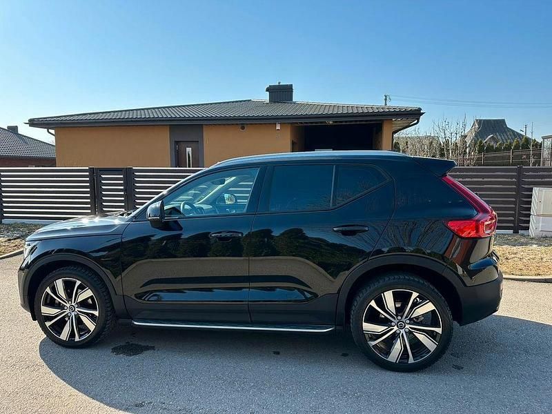 Gebraucht Volvo XC40 Core 163 PS (119 kW) 2024 Schwarz SUV
