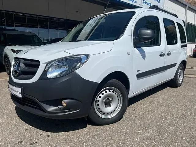 Weiß Gebraucht 2017 Mercedes Citan 112 Kombi | 10.900 € (Fairer Preis) - Bild 1/4