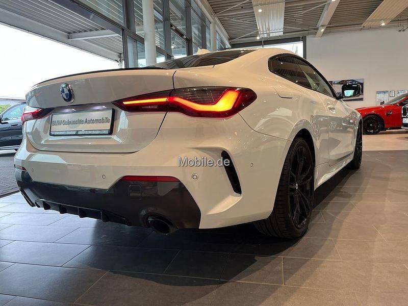 Gebraucht BMW 430 M Sport 286 PS (210 kW) 2023 Weiß Coupé