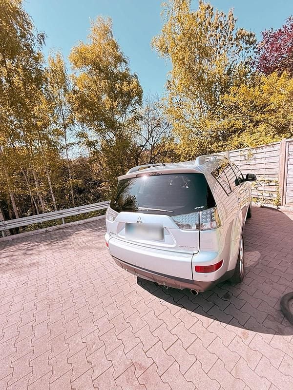 Gebraucht Mitsubishi Outlander 170 PS (125 kW) 2008 Grau SUV