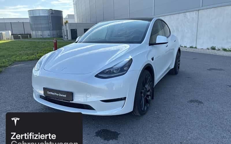 Weiß Gebraucht 2022 Tesla Model Y Performance SUV | 39.000 € (Fairer Preis) - Bild 1/4