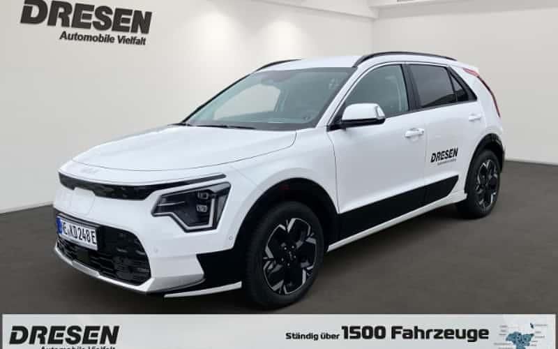 Weiß Gebraucht 2024 Kia e-Niro Inspiration SUV | 34.880 € (Teuer) - Bild 1/4