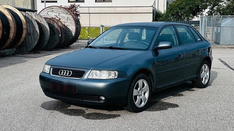 Grau Gebraucht 2003 Audi A3 Kleinwagen | 2.200 € (Guter Preis) - Bild 1/4