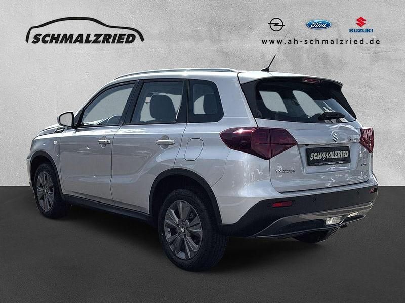 Neu Suzuki Vitara Club 129 PS (94 kW) 2025 Silber SUV