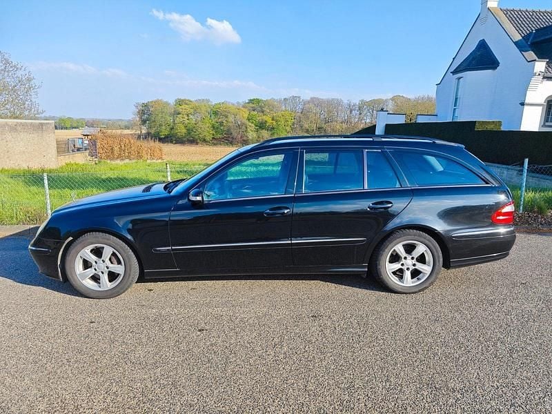 Usata Mercedes E320 Avantgarde 224 CV (164 kW) 2004 Nero Station wagon