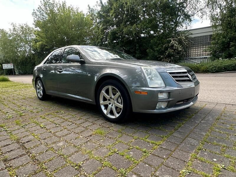 Grau Gebraucht 2005 Cadillac STS Limousine | 5.000 € - Bild 1/4