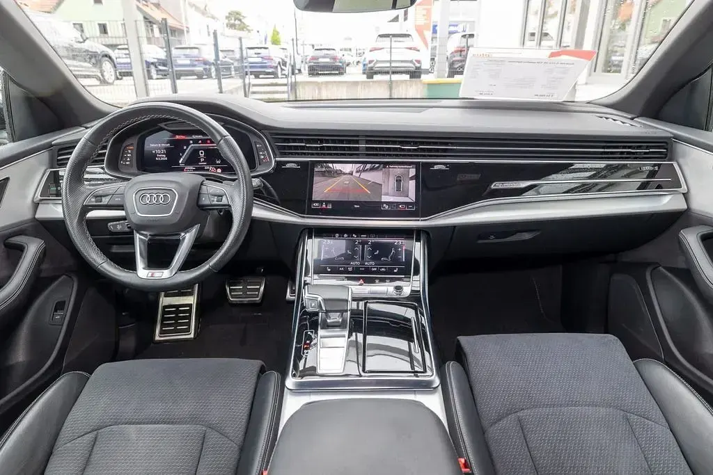 Gebraucht Audi Q8 S-Line 286 PS (210 kW) 2023 Schwarz SUV
