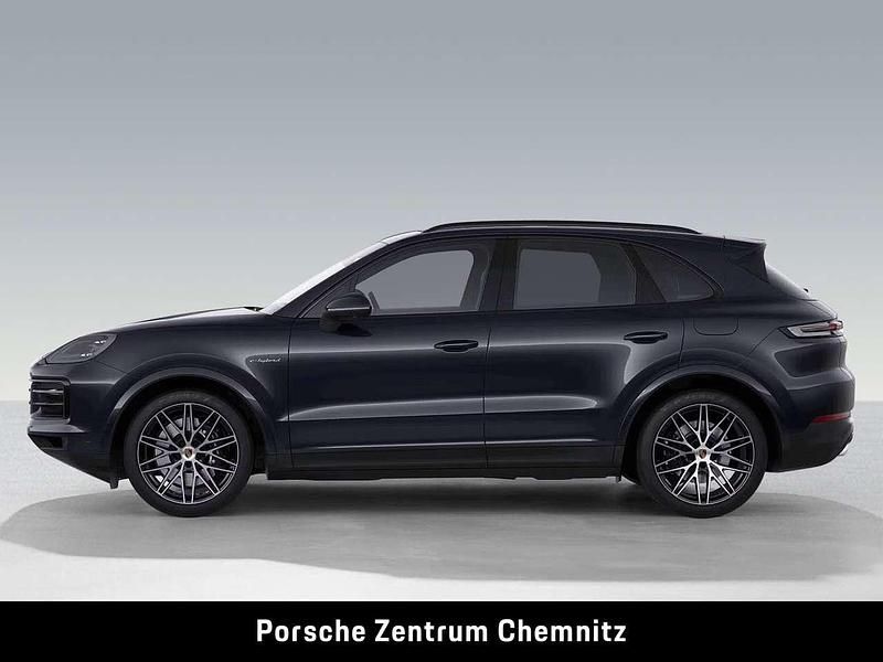 Gebraucht Porsche Cayenne 470 PS (345 kW) 2024 Schwarz SUV