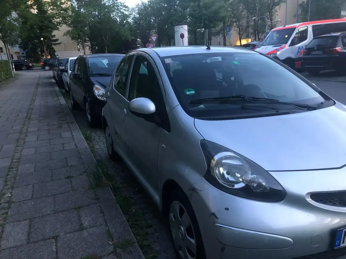 Gebraucht Toyota Aygo 68 PS (50 kW) 2008 Grau Kleinwagen