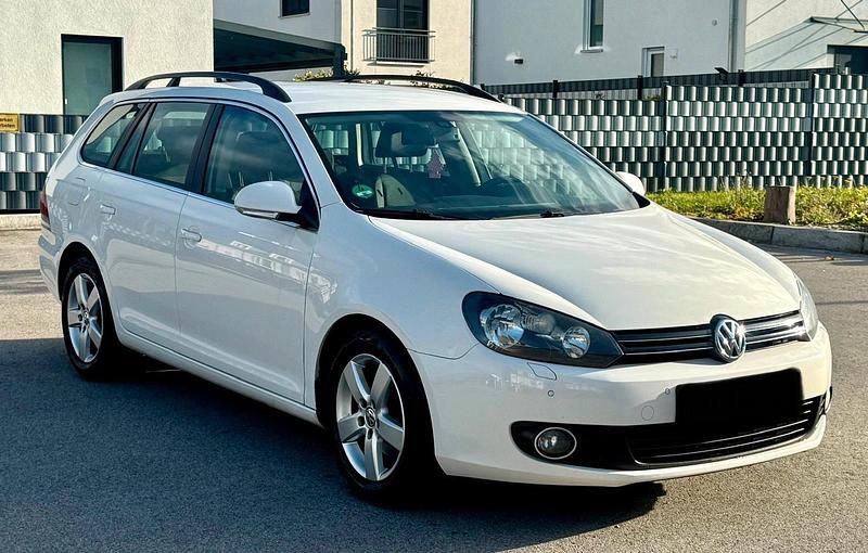 Weiß Gebraucht 2010 VW Golf VI Kombi | 3.990 € (Fairer Preis) - Bild 1/4
