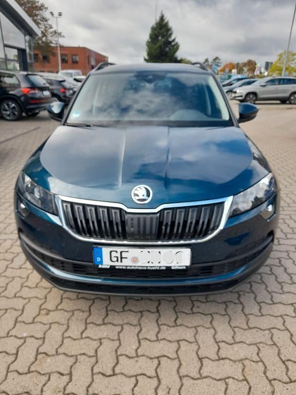 Blau Gebraucht 2019 Skoda Karoq Ambition SUV | 17.500 € (Superpreis) - Bild 1/4
