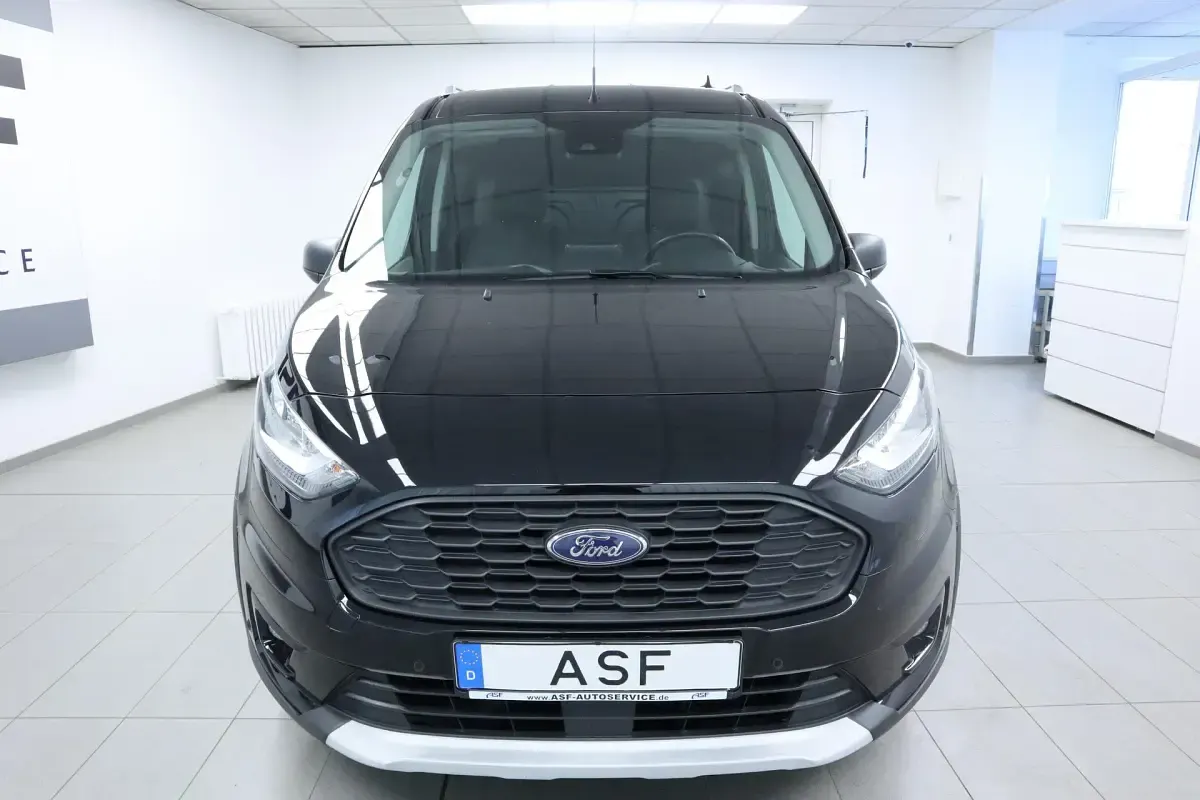 Gebraucht Ford Transit Active 101 PS (74 kW) 2023 Obsidianschwarz Van