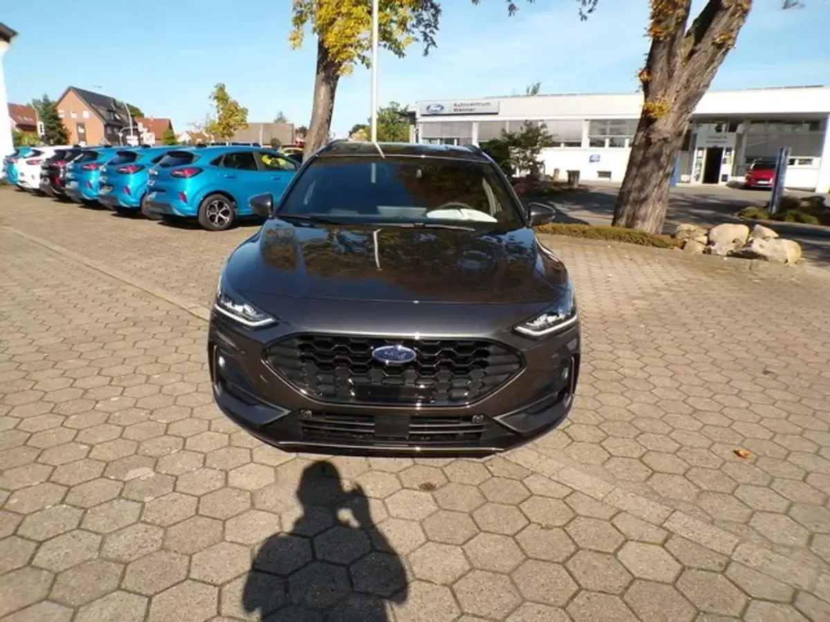Neu Ford Focus ST-Line X 155 PS (114 kW) 2026 Magnetic grau Kombi