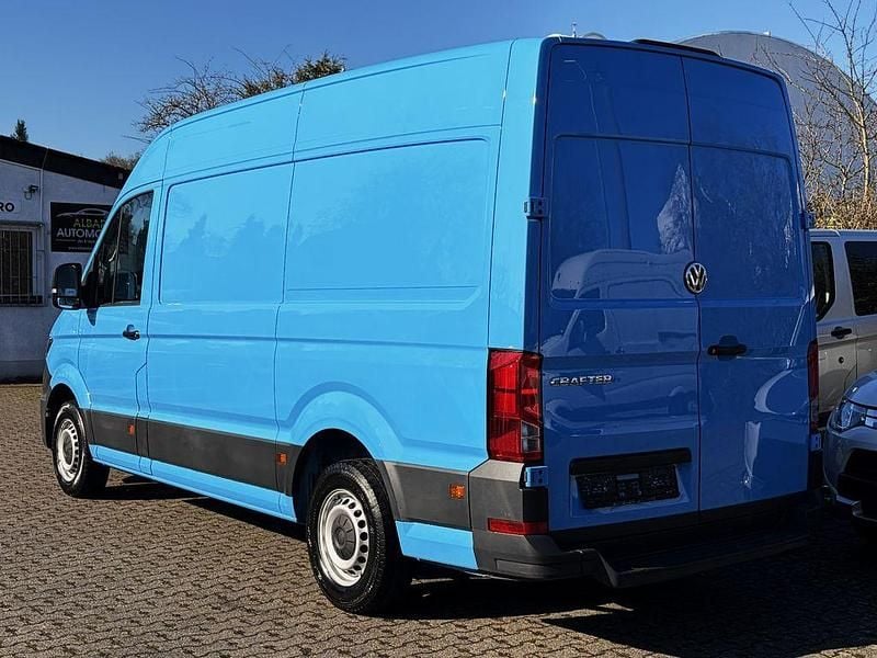 Gebraucht VW Crafter 140 PS (102 kW) 2021 Blau Van
