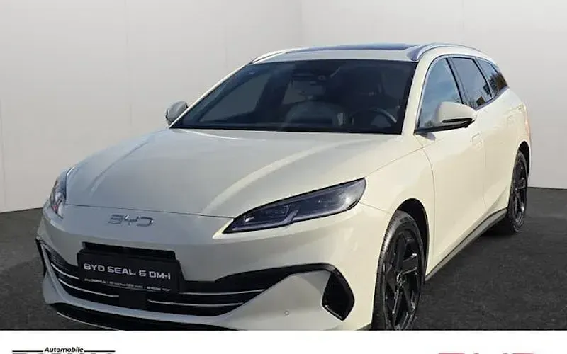 Usata BYD Seal Comfort 212 CV (155 kW) 2025 Beige Station wagon