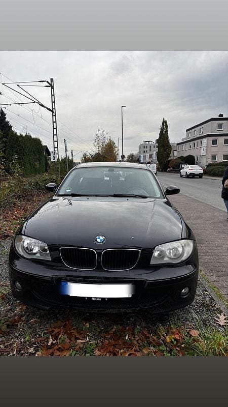 Schwarz Gebraucht 2006 BMW 118 Kleinwagen | 3.200 € (Superpreis) - Bild 1/4