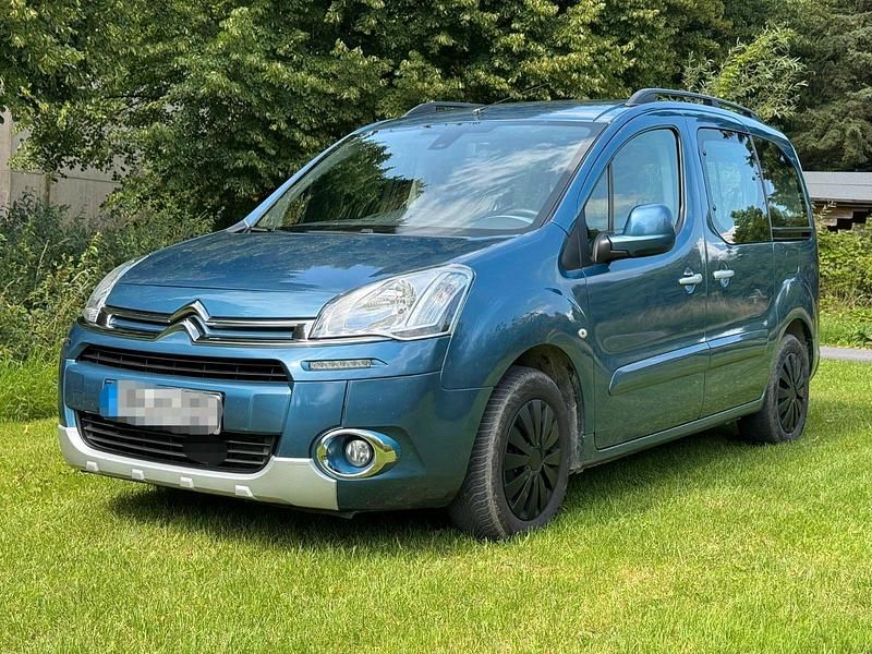 Blau Gebraucht 2015 Citroën Berlingo Kombi | 5.299 € (Fairer Preis) - Bild 1/4
