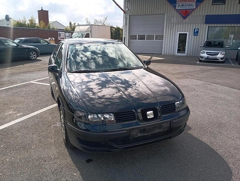 Second-hand Seat Leon 74 CP (54 kW) 2000 Hatchback