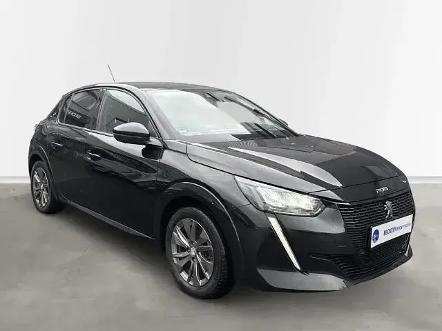 Gebraucht Peugeot e-208 Allure 100 kW (136 PS) 2021 Schwarz Kleinwagen
