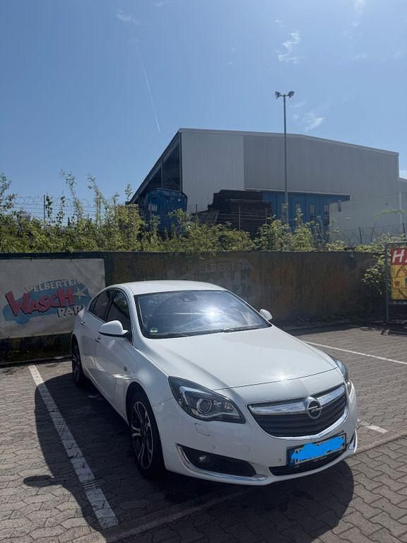 Gebraucht Opel Insignia Edition 194 PS (142 kW) 2015 Weiß Limousine