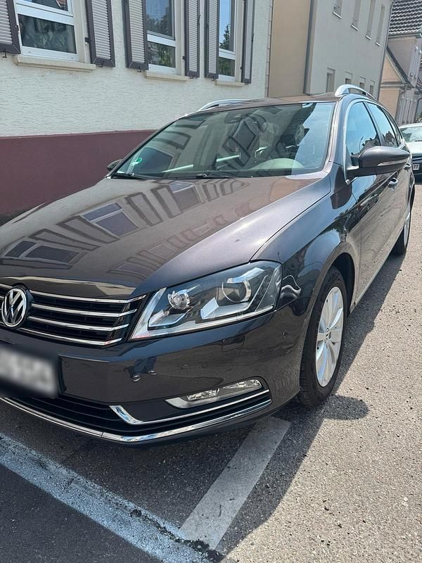 Gebraucht VW Passat 122 PS (89 kW) 2011 Braun Kombi