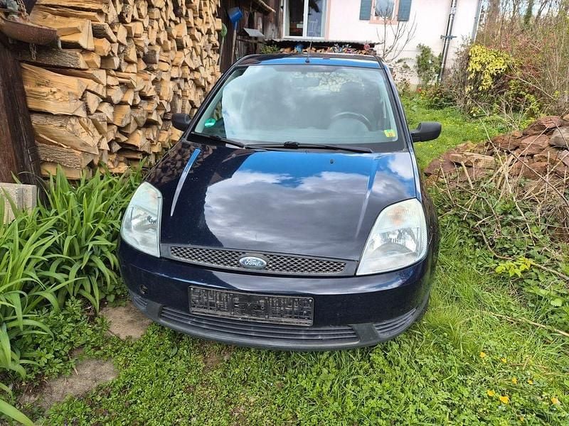 Gebraucht Ford Fiesta 69 PS (50 kW) 2004 Blau Kleinwagen