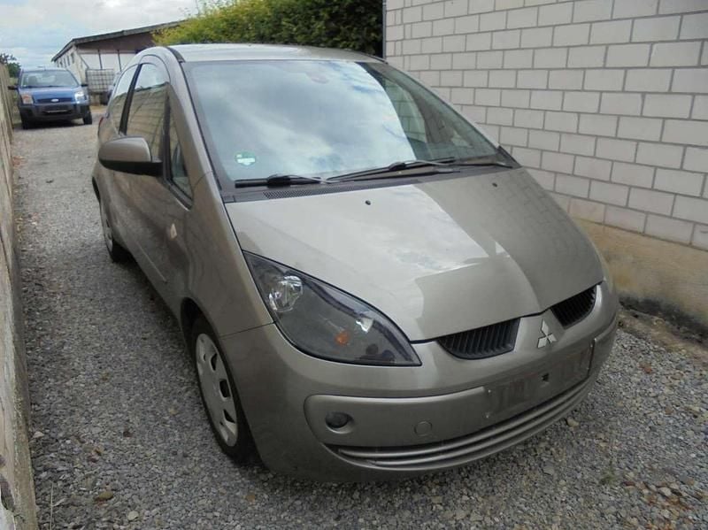 Gebraucht Mitsubishi Colt Invite 95 PS (69 kW) 2008 Grau Limousine