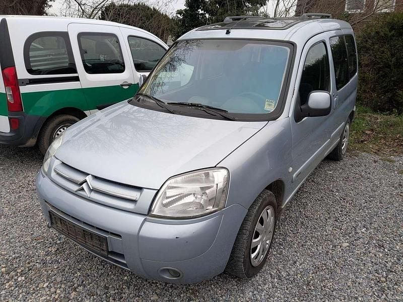 Grau Gebraucht 2004 Citroën Berlingo Van / Kleinbus | 950 € (Guter Preis) - Bild 1/4