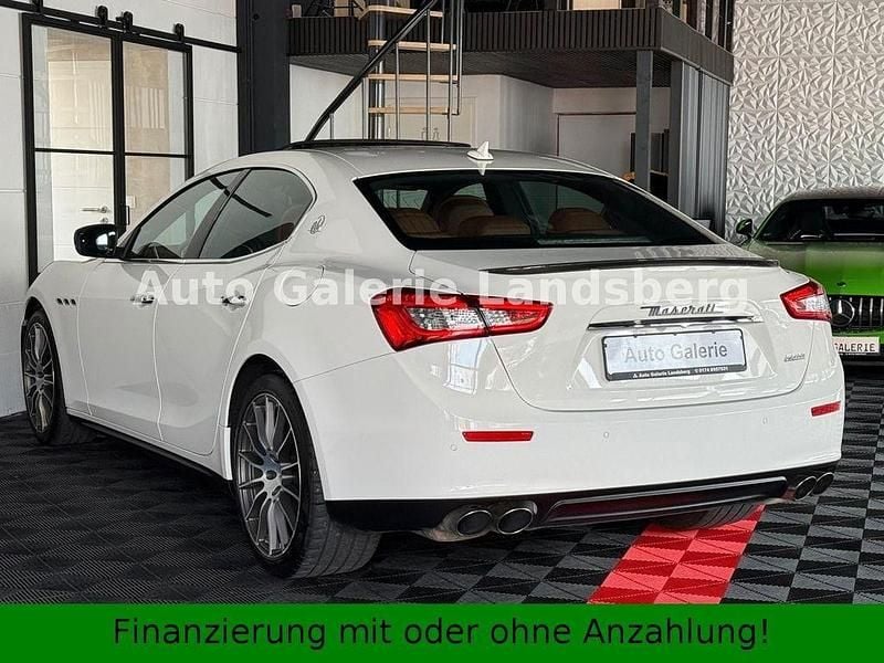 Gebraucht Maserati Ghibli 349 PS (256 kW) 2017 Weiß Limousine