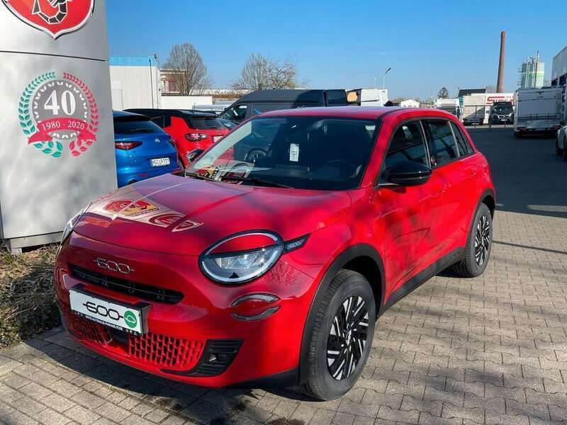 Gebraucht Fiat 600E Red 114 kW (156 PS) 2025 Rot SUV