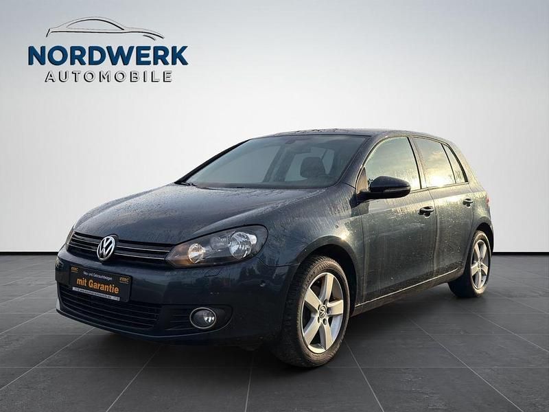 Gebraucht VW Golf VI Team 105 PS (77 kW) 2010 Blau Kleinwagen