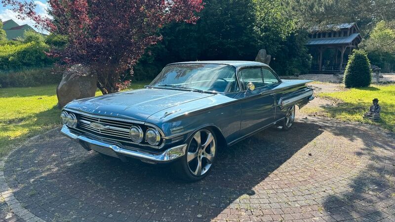 Blau ($2) Gebraucht 1960 Chevrolet Impala Limousine | 42.900 € - Bild 1/4