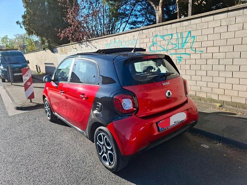 Gebraucht Smart ForFour Passion 90 PS (66 kW) 2016 Rot Kleinwagen